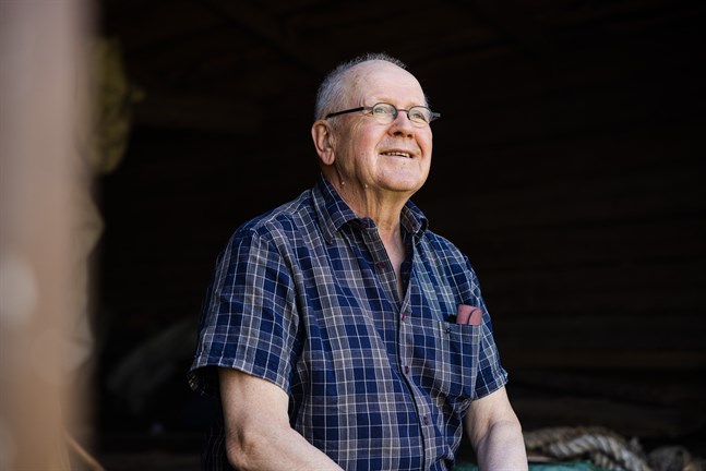 Antti Tuuris verk är översatta till över tjugo olika språk och har fått flera priser, bland annat Finlandiapriset och Nordiska rådets litteraturpris.