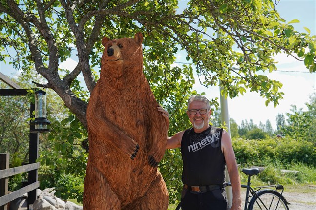 Alf Österåker med sitt nyaste alster.