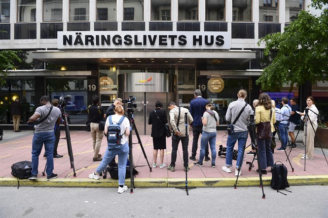 Upp till 30 000 passagerare hade kunnat påverkas dagligen om strejken brutit ut.