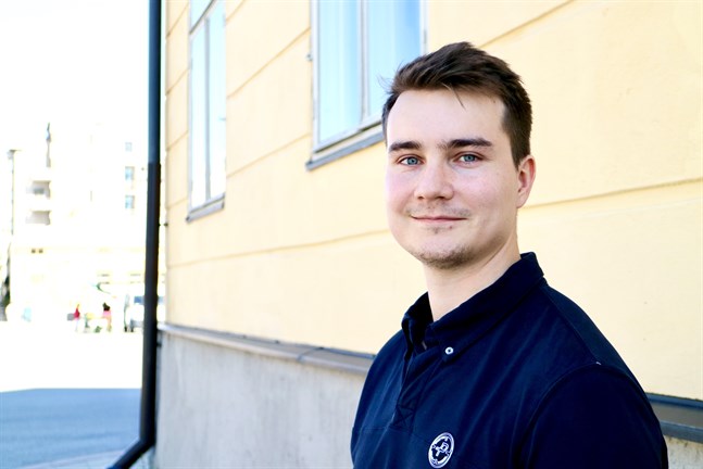 Alexander Back är 29 år och kommer från Jakobstad. Just nu är han inne på slutrakan av sina doktorandstudier.