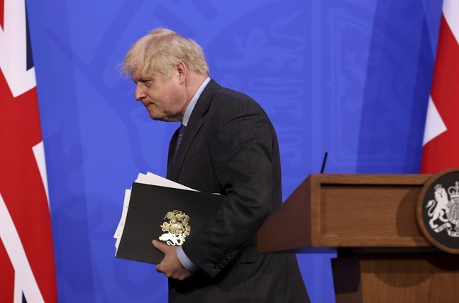På väg ut. Boris Johnson avgår. Arkivbild.