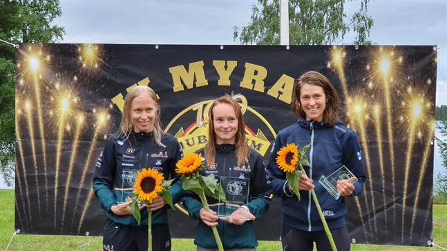 Idamari Johansson (vänster) från Triathlon for Fun var tvåa i Seljes triathlon fyra dagar innan hon tog hem ett brons i FM-tävlingarna.