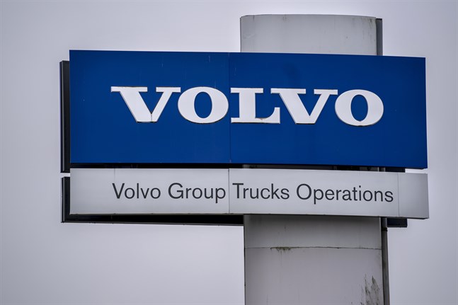 För att möta efterfrågan på eldrivna tunga lastbilar och maskiner vill Volvokoncernen starta en batterifabrik i Sverige.