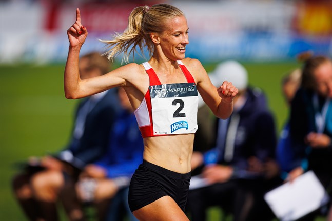 Camilla Richardsson (Esbo IF) kunde lägga VM-misslyckandet bakom sig under FM-helgen, när hon bland annat tog guld på 5000 meter med en tid som hon själv var förvånad över.