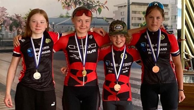 Medaljörerna (från vänster): Lyyli Niinikoski, Sanni Tuukkanen, Eeda Pietilä och Agnes Liljeqvist.