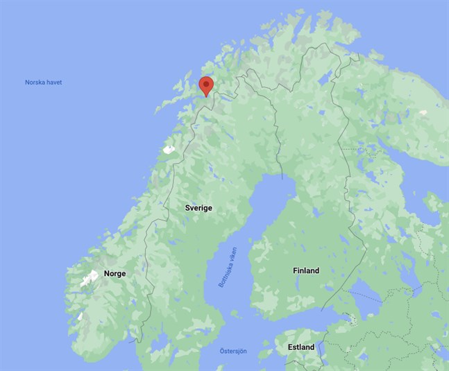 Fjället Skjomtinden ligger i Narvik i norra Norge.