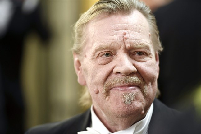 Skådespelaren och sångaren Vesa-Matti Loiri avled på onsdagen, 77 år gammal. Bilden är från 2017, från självständighetsmottagningen under Finlands 100-årsjubileum.