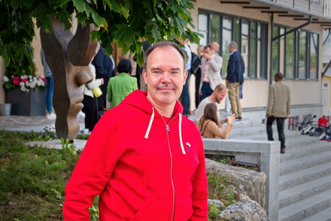 – Redan teknologiindustrin behöver 13 000 nya arbetstagare årligen, säger entreprenören och företagaren Peter Vesterbacka, känd som en av männen bakom spelfenomenet Angry Birds.