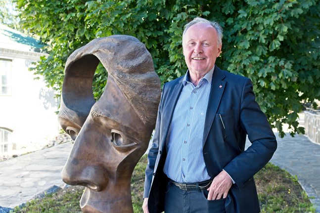 Familje- och omsorgsminister Aki Lindén (SDP) besökte Vasa på fredagen.