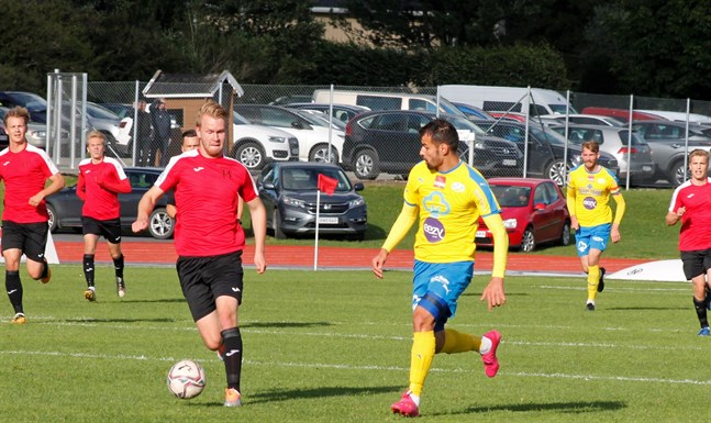 Samir Isanovíc sköt tre poäng till Kraft i Uleåborg.