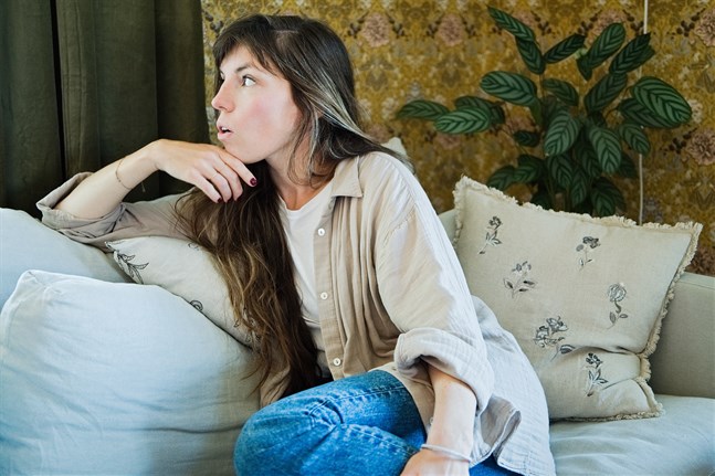 Olya renoverade hela sitt hus på en månad. Småfix finns alltid och nu på sistone har hon tillbringat mycket tid ute i trädgården. Det är mycket jobb med ett hus men ändå har det aldrig känts tungt eller tråkigt.