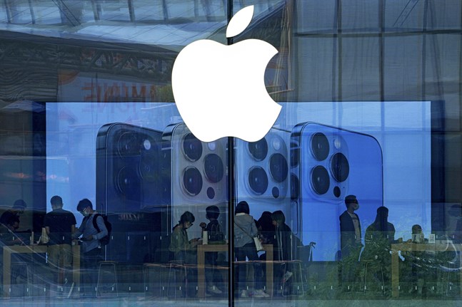 Personer som de senaste åren köpt en Appleprodukt bör se till att uppdatera prylarnas operativsystem. Arkivbild.