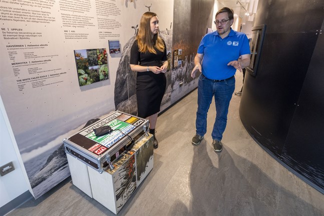 Piia Orava och Kenth Nedergård på Världsarvsportens besökscenter.