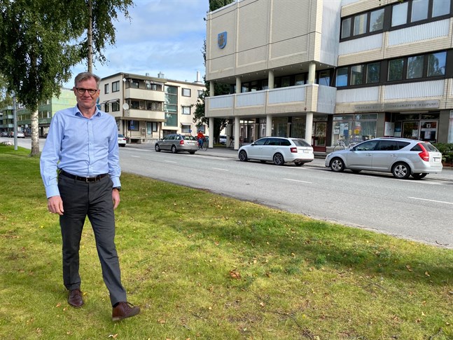 Esa Högnäsbacka har efter en månad på plats i stadshuset blivit bekant med stadens absoluta centrum, men stora delar av kommunen är ännu oupptäckta.