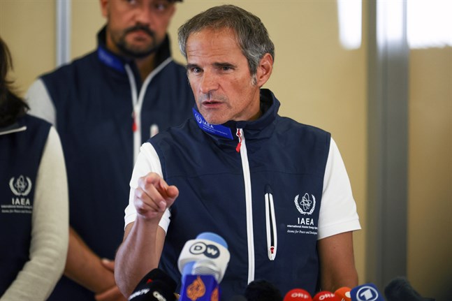 IAEA:s chef Rafael Grossi på en pressträff i fredags.