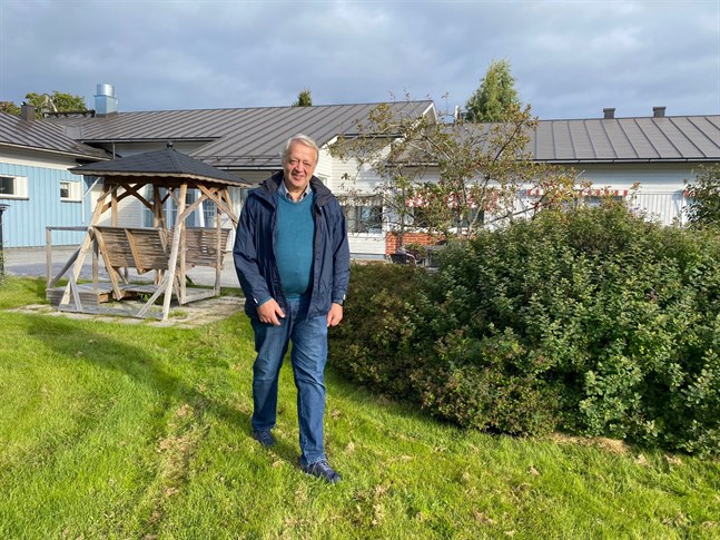 Enligt Håkan Braskén är föreningen som driver radhuslängan i Munsala ännu på grön kvist även om föreningen tvingas finansierar hyresunderskottet med avkastningen från de penningplaceringar som gjorts tack vare arv som tidigare boende testamenterat till föreningen.