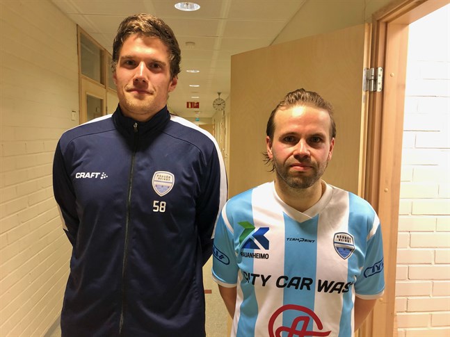Christian Hagnäs och Petteri Toivola är spelandetränare för nykomlingen Rödsön Veikot.