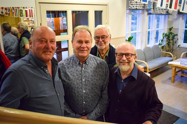 Bengt Lybäck, Peter Skogvall, Jan-Erik Granqvist och Anders Store känner varandra väl och trivs med att sjunga tillsammans.