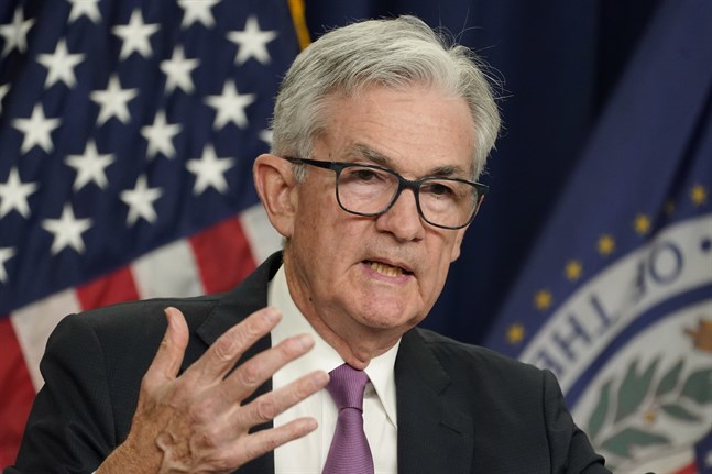 USA:s centralbank Federal Reserve (Fed), med chefen Jerome Powell (bilden), har höjt styrräntan flera gånger i år och väntas fortsätta höja ett tag till. Arkivbild.