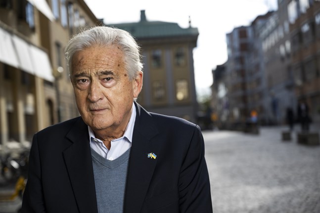 Tegelstenen "Ryssland" är magstark läsning full av vittnesmål om chockerande grymheter. Historikern Antony Beevor har skrivit om många krig men just ryska inbördeskriget tar priset. Mänskligheten visade sina värsta sidor och en hänsynslös omänsklighet.