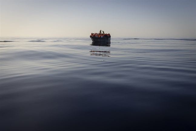 Migranter under en annan räddningsoperation på Medelhavet i slutet av augusti.